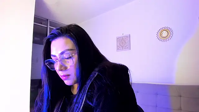 emily-777 online show from 12-16-25, 09:30