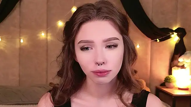 Sierra Fane online show from 11-08-25, 05:55