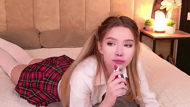 Sierra Fane online show from 11-22-25, 10:58