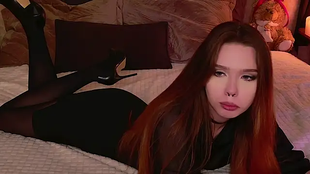 Snapshot of Sierra_Fane chatting on 02-26-25, 06:37 Sierra Fane online show from 02-26-25, 06:37