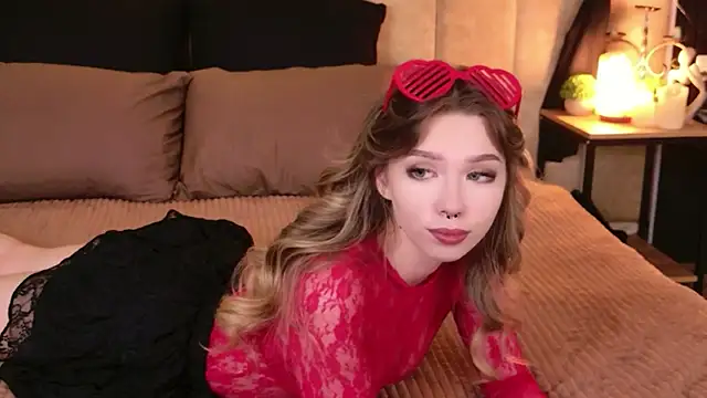 Sierra Fane online show from 12-20-25, 11:02