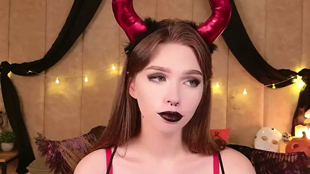 Sierra Fane online show from 10-31-25, 06:10