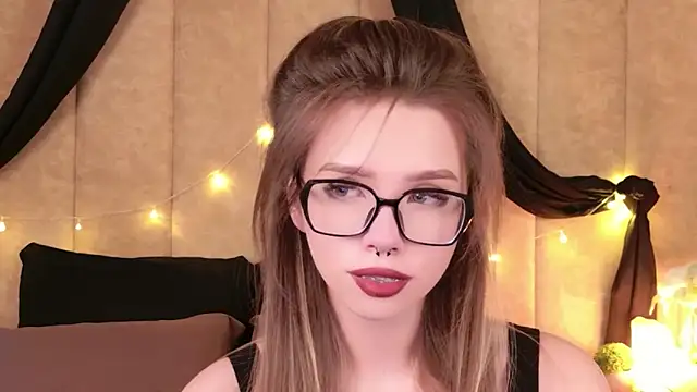 Sierra Fane online show from 12-14-25, 11:05