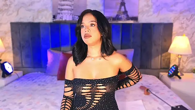 Snapshot of LiaHilton2 chatting on 09-18-25, 01:03 LiaHilton2 online show from 09-18-25, 01:03