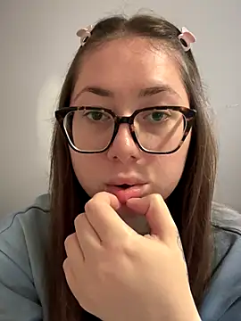 May Alisa online show from 10-05-25, 01:57