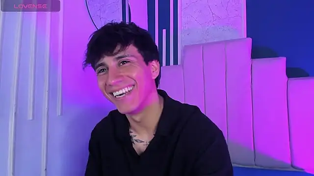 Allex Cano online show from 11-12-25, 03:43