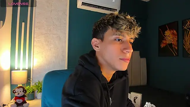 Allex Cano online show from 03-10-25, 03:45