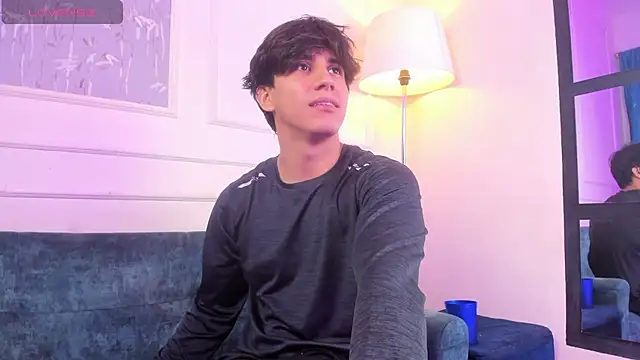 Allex Cano online show from 04-12-26, 08:34