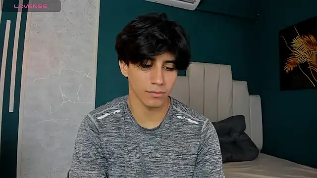 Allex Cano online show from 04-22-26, 04:08