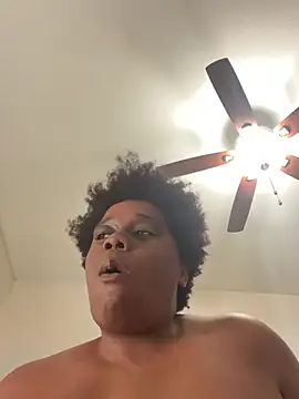 Snapshot of Deshay30 chatting on 02-20-26, 02:08 Deshay30 online show from 02-20-26, 02:08