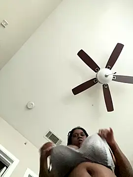 Snapshot of Deshay30 chatting on 10-09-25, 09:04 Deshay30 online show from 10-09-25, 09:04