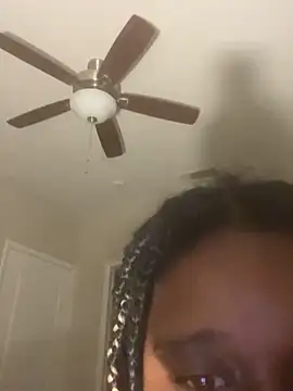 Snapshot of Deshay30 chatting on 09-24-25, 01:02 Deshay30 online show from 09-24-25, 01:02