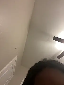 Snapshot of Deshay30 chatting on 10-14-25, 12:00 Deshay30 online show from 10-14-25, 12:00