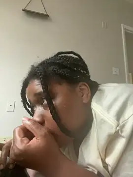 Snapshot of Deshay30 chatting on 09-22-25, 06:36 Deshay30 online show from 09-22-25, 06:36