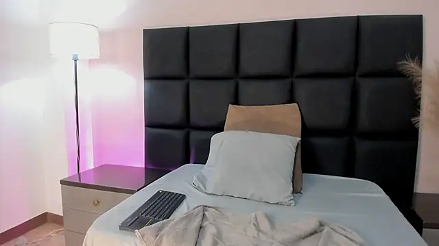 Snapshot of Zamira_Taylor chatting on 03-19-26, 12:54 Zamira Taylor online show from 03-19-26, 12:54