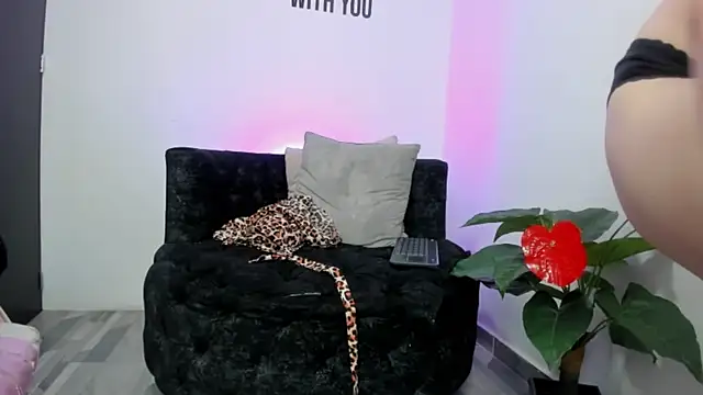 Snapshot of Zamira_Taylor chatting on 03-07-25, 01:53 Zamira Taylor online show from 03-07-25, 01:53
