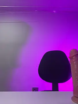 Ahri Roux  online show from 02-23-25, 04:39