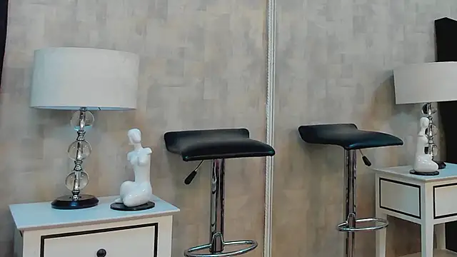 NahomyCarther online show from 04-10-26, 11:45