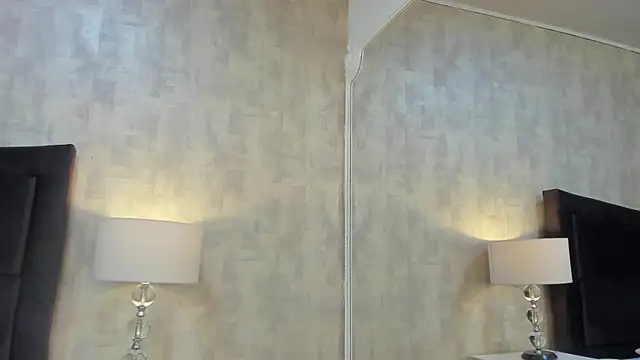 NahomyCarther online show from 10-01-25, 04:17