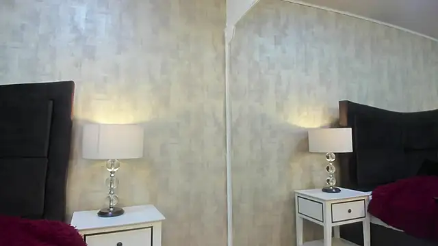 NahomyCarther online show from 10-12-25, 03:41