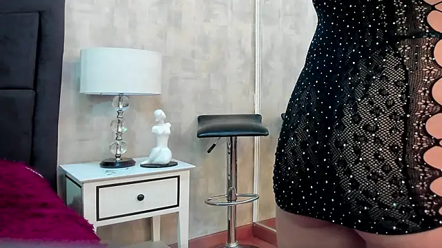 NahomyCarther online show from 04-02-26, 10:16