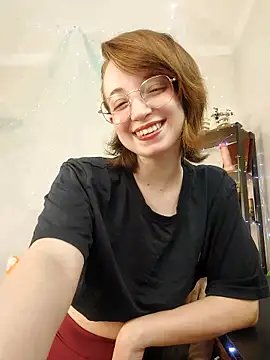 Snapshot of Elise_Nyx chatting on 05-15-26, 12:14 Elise Nyx online show from 05-15-26, 12:14