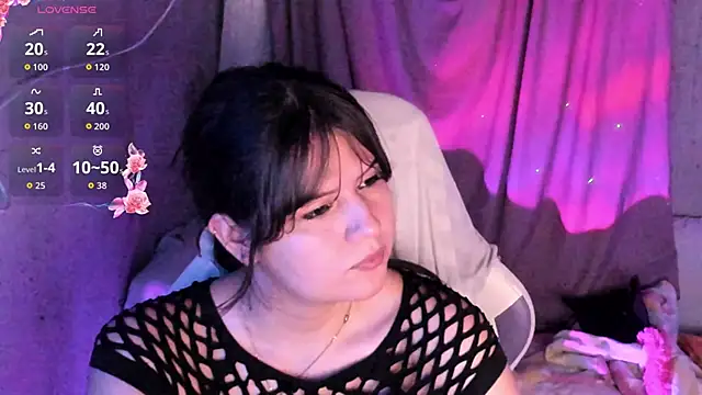 Snapshot of brii69 chatting on 10-22-25, 02:33 brii69 online show from 10-22-25, 02:33