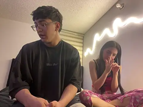 DesireLuxe online show from 03-12-26, 07:45