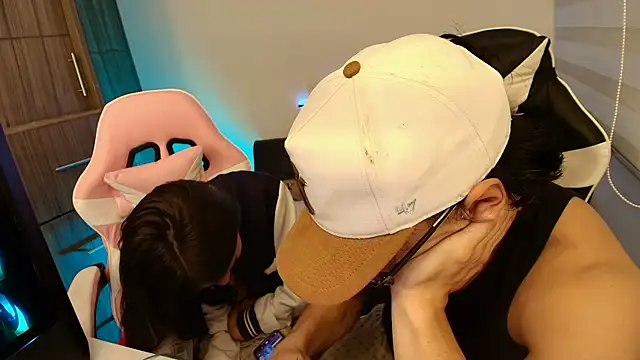 DesireLuxe online show from 10-24-25, 06:12