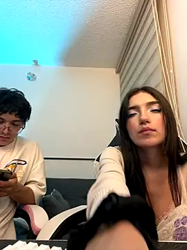 DesireLuxe online show from 11-12-25, 06:06