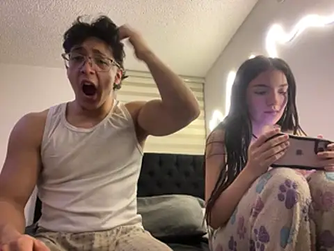 DesireLuxe online show from 04-17-26, 06:38