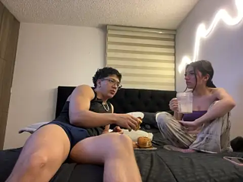 DesireLuxe online show from 02-05-26, 08:21