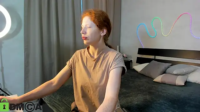 Sandra Wi1son online show from 10-16-25, 01:25