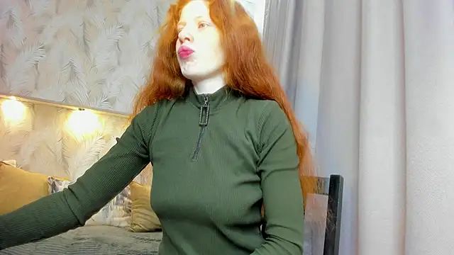 Sandra Wi1son online show from 11-26-25, 01:27