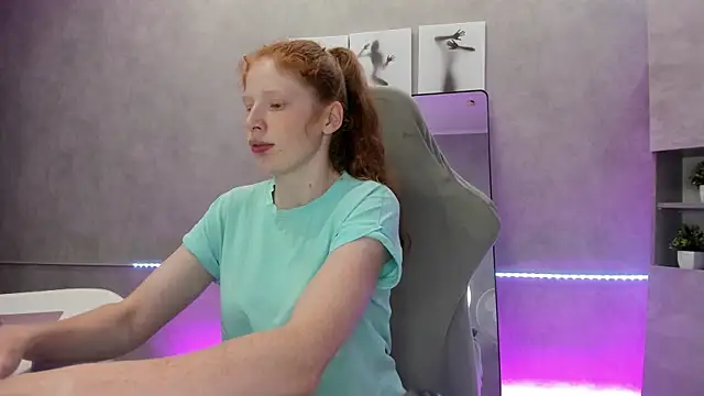 Sandra Wi1son online show from 07-15-26, 01:34