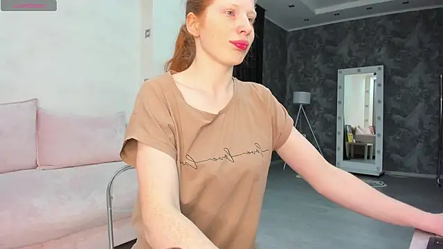 Sandra Wi1son online show from 04-15-26, 01:22