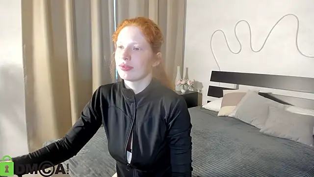 Sandra Wi1son online show from 10-06-25, 01:40