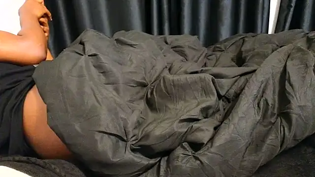 Snapshot of Assiology1111 chatting on 03-14-25, 04:43 Assiology1111 online show from 03-14-25, 04:43