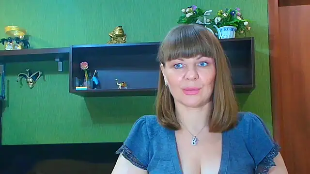 Snapshot of VeronikawGold chatting on 11-12-25, 01:48 VeronikawGold online show from 11-12-25, 01:48