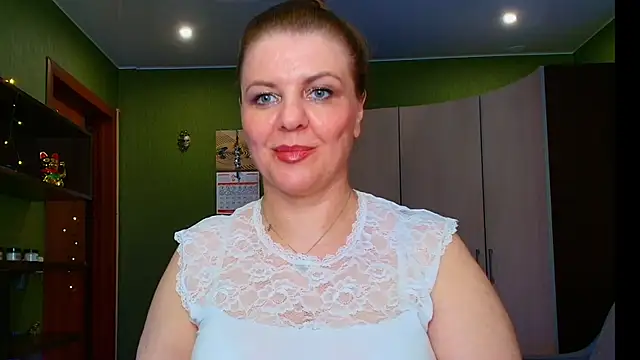 Snapshot of VeronikawGold chatting on 06-09-26, 05:03 VeronikawGold online show from 06-09-26, 05:03