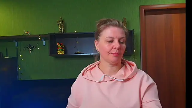 VeronikawGold online show from 04-30-26, 08:57