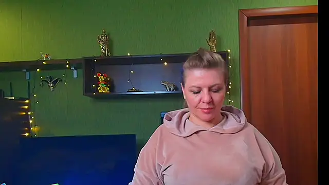 VeronikawGold online show from 04-29-26, 07:53
