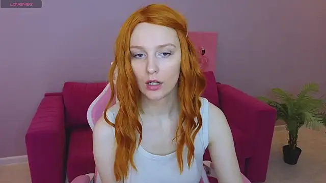 Snapshot of KristinMoore chatting on 03-11-25, 09:24 KristinMoore online show from 03-11-25, 09:24