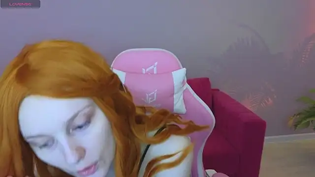 Snapshot of KristinMoore chatting on 03-15-25, 09:09 KristinMoore online show from 03-15-25, 09:09