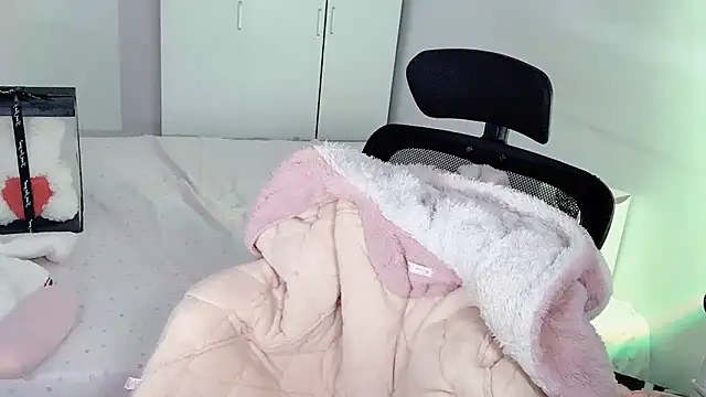 Annnnqi-77 online show from 10-25-25, 07:29