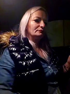 Snapshot of LadyTouch chatting on 04-04-26, 07:09 LadyTouch online show from 04-04-26, 07:09