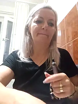 Snapshot of LadyTouch chatting on 03-31-26, 10:01 LadyTouch online show from 03-31-26, 10:01