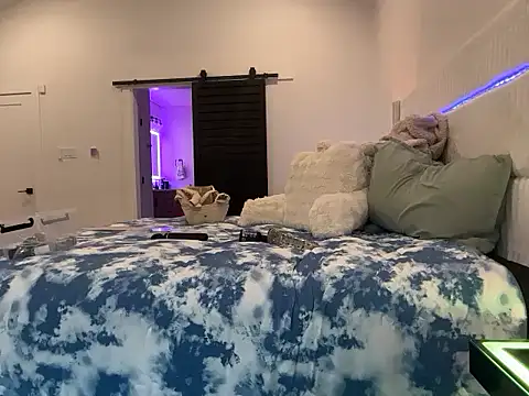 caylawatsun online show from 11-20-25, 11:25