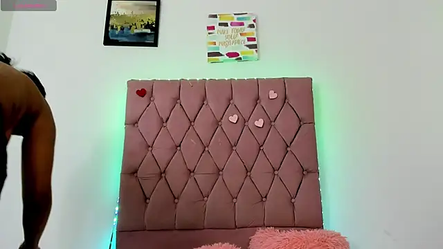 MICHAEL AND SHARON online show from 10-30-25, 04:33