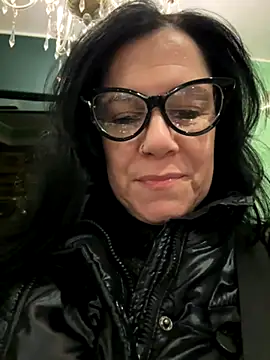 LadydeSade online show from 11-18-25, 08:56